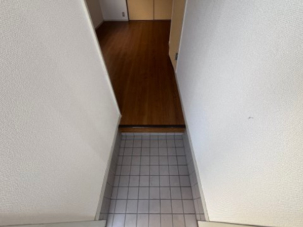 イーストヒルⅡの玄関