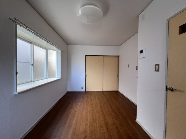 イーストヒルⅡの居間・リビング