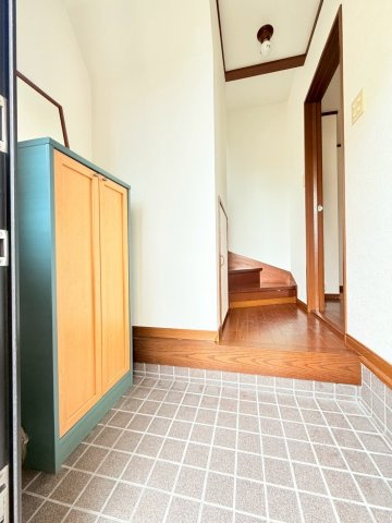 霞ヶ丘7丁目貸家の玄関