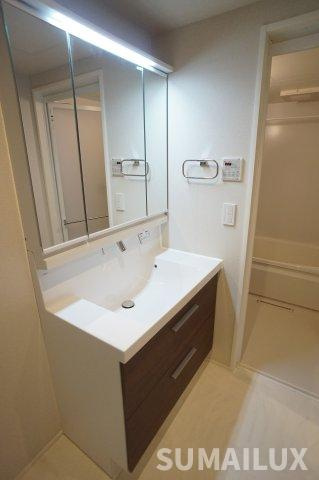 熊本市東区昭和町の賃貸マンションの独立洗面台
