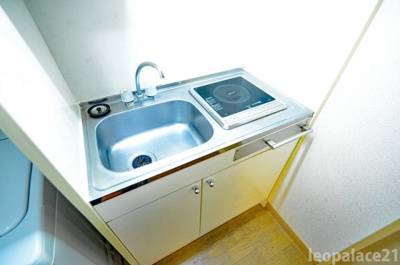 【キッチン】 | レオパレス建山弐番館 | 設備・仕様は号室により異なる為、現況を優先致します。