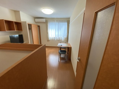 【居間・リビング】 | レオパレスリミエール | 設備・使用は号室により異なる為、現況を優先いたします。