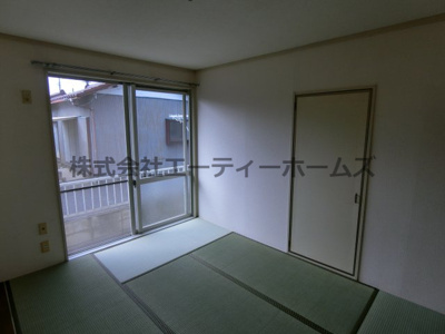 【和室】 | アルカディアA棟 | 畳の上でゆっくりとくつろげる和室です