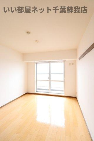 オーシャンビュー壱番館の洋室|個人の部屋や寝室として使える洋室です