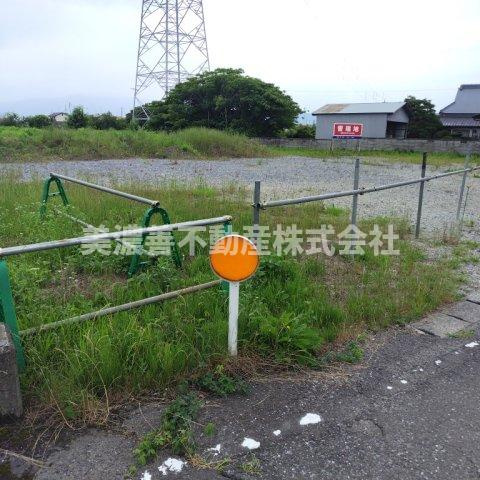 ６５５５３　揖斐郡大野町大字六里土地の外観