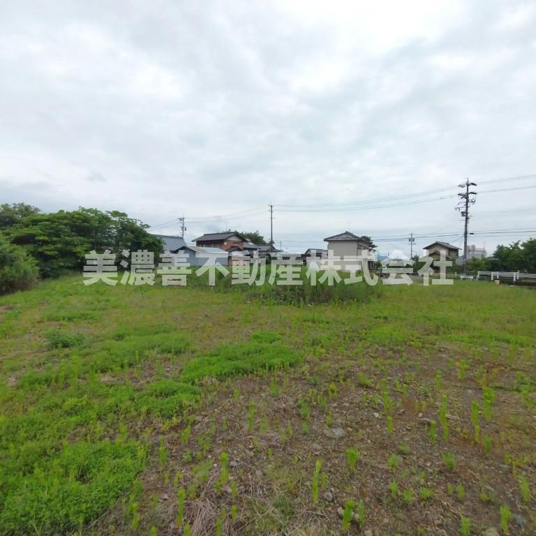 ６５５５３　揖斐郡大野町大字六里土地の外観
