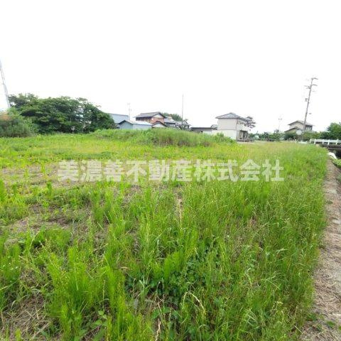 ６５５５３　揖斐郡大野町大字六里土地の外観