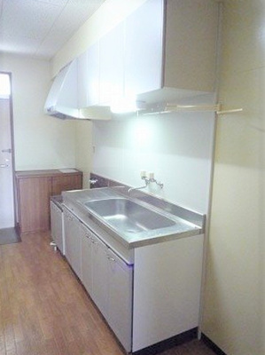 【キッチン】 | フォーブルハウス中園A棟 | コンパクトなキッチンで掃除もラクラク