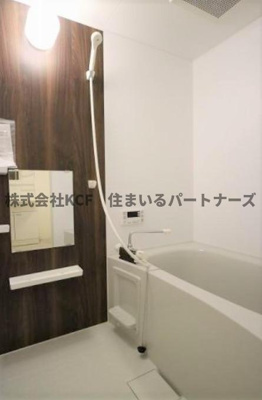 【浴室】 | ロジュマンエスト | 落ち着いた空間のお風呂です