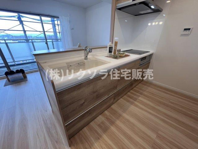 リバティパーク枚方B棟のキッチン|LDK16.4帖
■物件内覧・資金計画相談・住宅ローン相談、リフォーム相談、お問合せ受付中■
※当日・翌日のご内覧、ご相談はお電話でのお問合せがスムーズです！