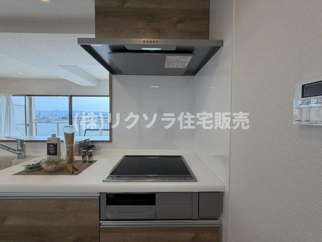 リバティパーク枚方B棟のキッチン|IHクッキングヒーター
■物件内覧・資金計画相談・住宅ローン相談、リフォーム相談、お問合せ受付中■
※当日・翌日のご内覧、ご相談はお電話でのお問合せがスムーズです！