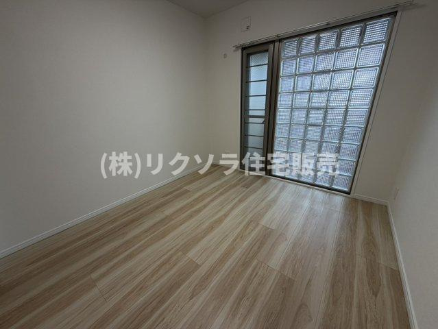 リバティパーク枚方B棟の子供部屋|洋室5.0帖
■物件内覧・資金計画相談・住宅ローン相談、リフォーム相談、お問合せ受付中■
※当日・翌日のご内覧、ご相談はお電話でのお問合せがスムーズです！