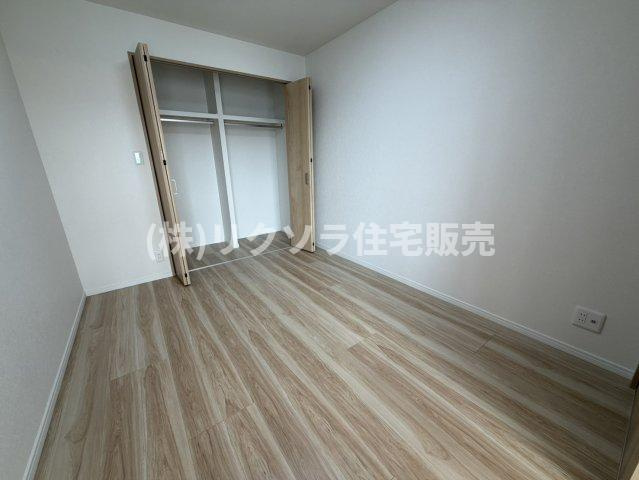 リバティパーク枚方B棟の洋室|洋室5.0帖
■物件内覧・資金計画相談・住宅ローン相談、リフォーム相談、お問合せ受付中■
※当日・翌日のご内覧、ご相談はお電話でのお問合せがスムーズです！
