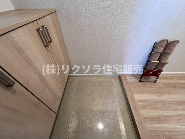 リバティパーク枚方B棟の内装|玄関内部
■物件内覧・資金計画相談・住宅ローン相談、リフォーム相談、お問合せ受付中■
※当日・翌日のご内覧、ご相談はお電話でのお問合せがスムーズです！