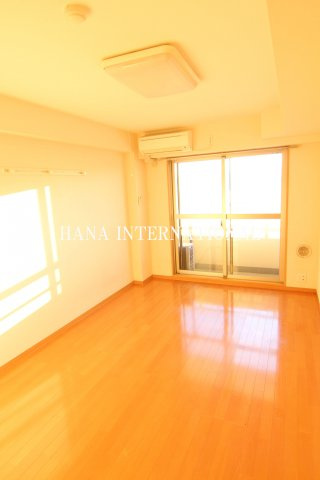 スプリングホームの居間・リビング