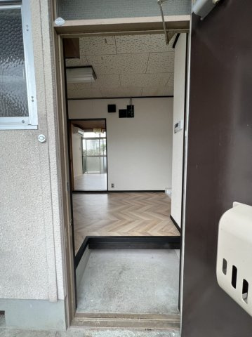 コーポ湯田の玄関