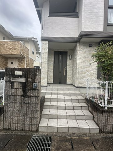 志賀町神上り戸建のエントランス