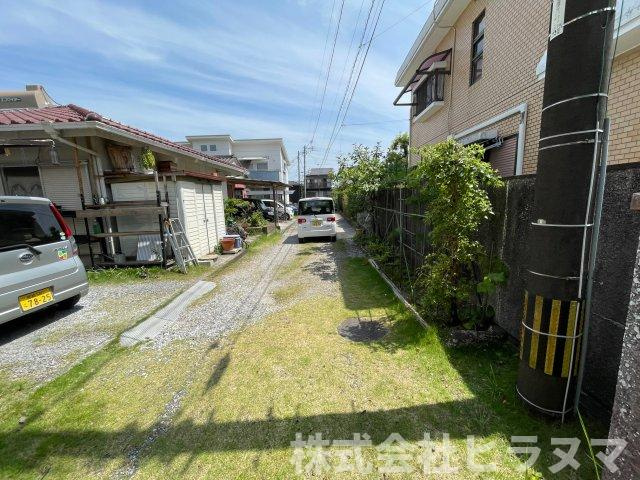 大塚町小原田の庭