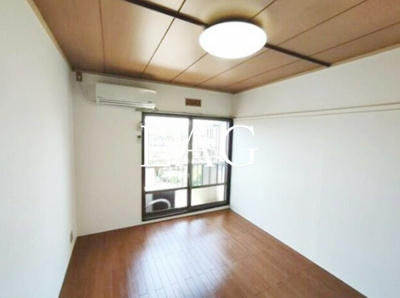 【居間・リビング】 | ザ・テラス | 洋室のお部屋です。