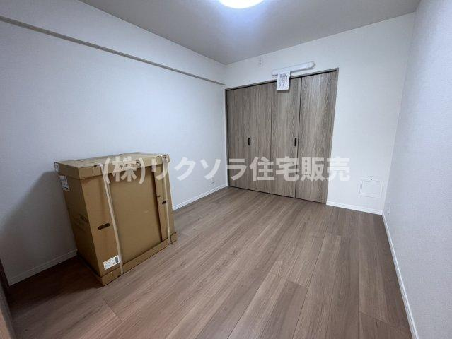 オークヒルズ香里四番館の内装|洋室5.0帖
■物件内覧・資金計画相談・住宅ローン相談、リフォーム相談、お問合せ受付中■
※当日・翌日のご内覧、ご相談はお電話でのお問合せがスムーズです！