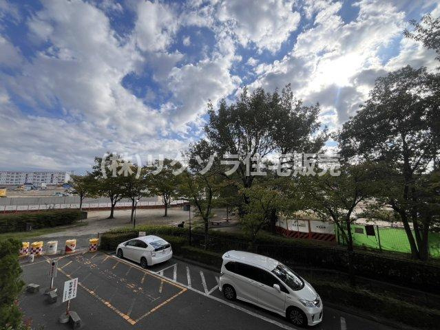 オークヒルズ香里四番館の展望|■物件内覧・資金計画相談・住宅ローン相談、リフォーム相談、お問合せ受付中■
※当日・翌日のご内覧、ご相談はお電話でのお問合せがスムーズです！