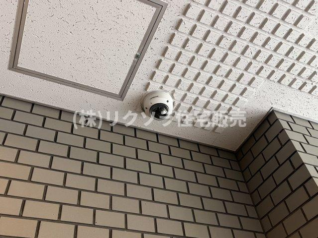 オークヒルズ香里四番館の防犯設備|防犯カメラ有
■物件内覧・資金計画相談・住宅ローン相談、リフォーム相談、お問合せ受付中■
※当日・翌日のご内覧、ご相談はお電話でのお問合せがスムーズです！