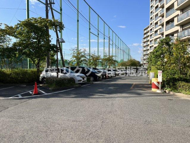 オークヒルズ香里四番館の駐車場|■物件内覧・資金計画相談・住宅ローン相談、リフォーム相談、お問合せ受付中■
※当日・翌日のご内覧、ご相談はお電話でのお問合せがスムーズです！