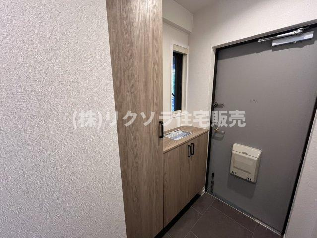 オークヒルズ香里四番館の収納|玄関収納　シューズボックス
■物件内覧・資金計画相談・住宅ローン相談、リフォーム相談、お問合せ受付中■
※当日・翌日のご内覧、ご相談はお電話でのお問合せがスムーズです！