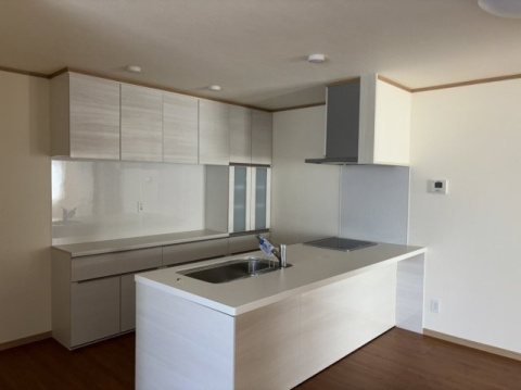 北見市小泉６７５番３５　新築平屋建てのキッチン
