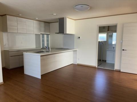 北見市小泉６７５番３５　新築平屋建ての居間・リビング