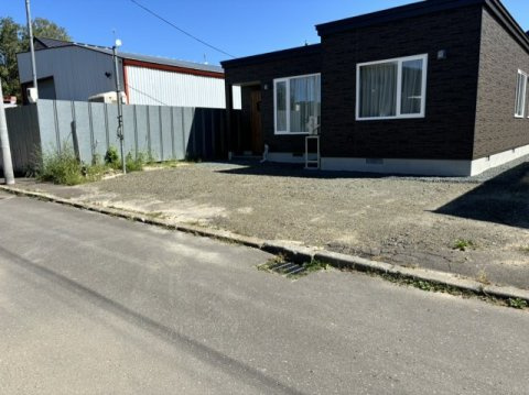 【駐車場】 | 北見市小泉６７５番３５　新築平屋建て