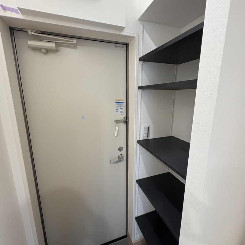 MELDIA小川の玄関