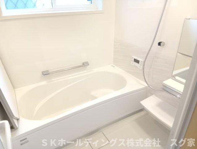 綾部市岡町新築住宅の浴室