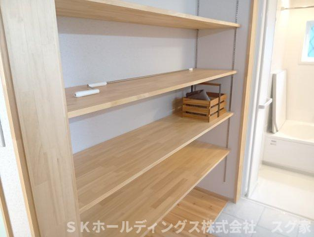 綾部市岡町新築住宅の脱衣所