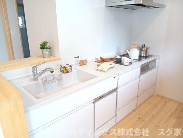 綾部市岡町新築住宅のキッチン