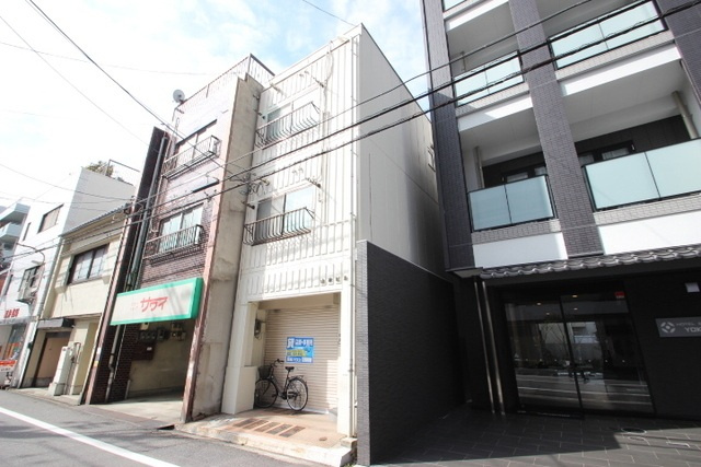 山本ビルの外観