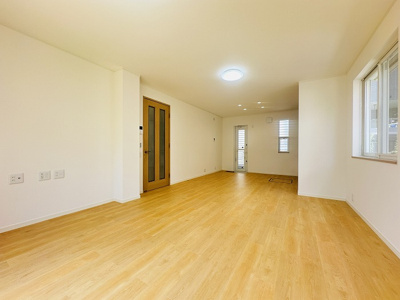 【居間・リビング】 | 岡崎市滝町字丸根戸建