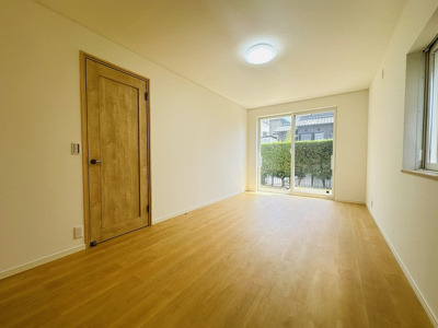 【洋室】 | 岡崎市滝町字丸根戸建