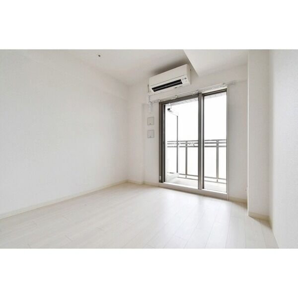 エスリード大阪シティノースの居間・リビング