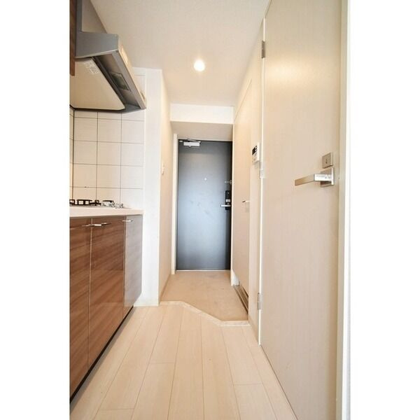 エスリード大阪シティノースの玄関