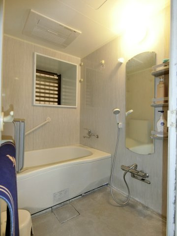 グランドール旗ヶ崎の浴室