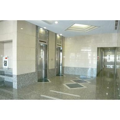 Ｆｌｏｓ厚⽊中町のエントランス