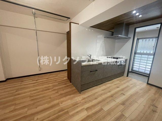 大和田ハイムB棟の居間・リビング|LDK14.5帖
■物件内覧・資金計画相談・住宅ローン相談、リフォーム相談、お問合せ受付中■
※当日・翌日のご内覧、ご相談はお電話でのお問合せがスムーズです！