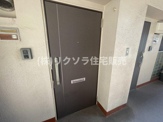 大和田ハイムB棟の玄関|■物件内覧・資金計画相談・住宅ローン相談、リフォーム相談、お問合せ受付中■
※当日・翌日のご内覧、ご相談はお電話でのお問合せがスムーズです！