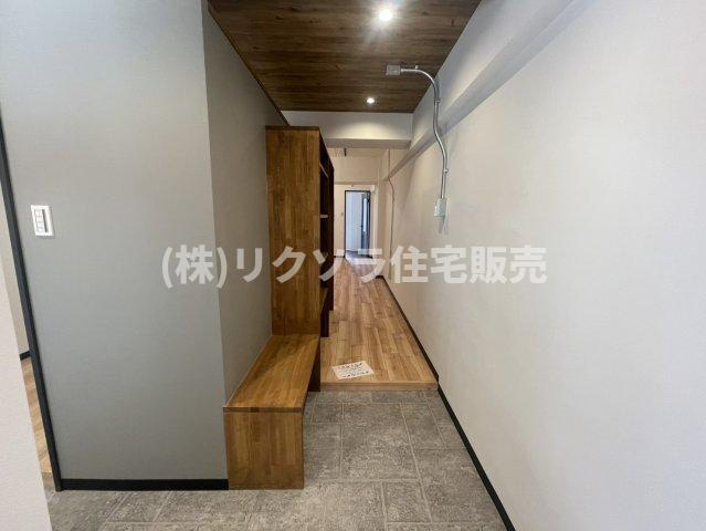 大和田ハイムB棟の内装|玄関内部
■物件内覧・資金計画相談・住宅ローン相談、リフォーム相談、お問合せ受付中■
※当日・翌日のご内覧、ご相談はお電話でのお問合せがスムーズです！