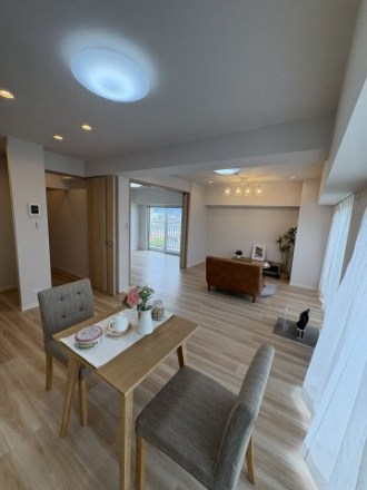 シャルマンコーポ高崎の居間・リビング|使いやすいリビングです