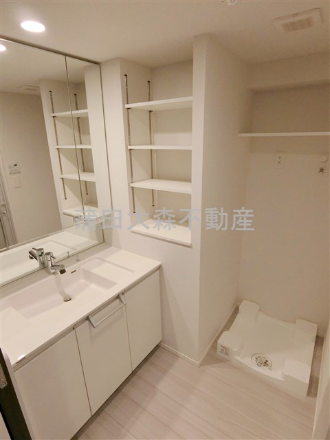 RJRプレシア大森北の洗面所|独立洗面台　室内洗濯機置き場