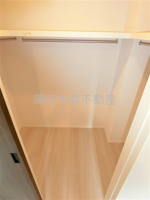 RJRプレシア大森北の収納|ウォークインクローゼット