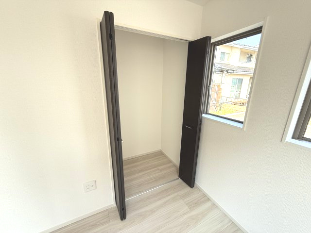 アーバンスタイル前橋市箱田町1期　１号棟の収納|１階洋室収納です