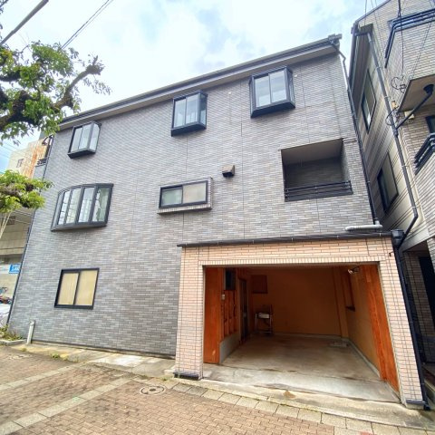 本町の駐車場|駐車場